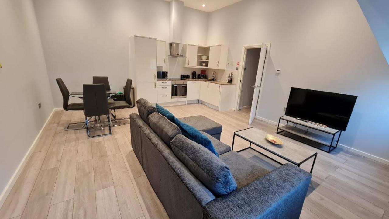 Cosy Flats Near Heathrow, Group Bookings Available With Parking Space Hounslow Zewnętrze zdjęcie