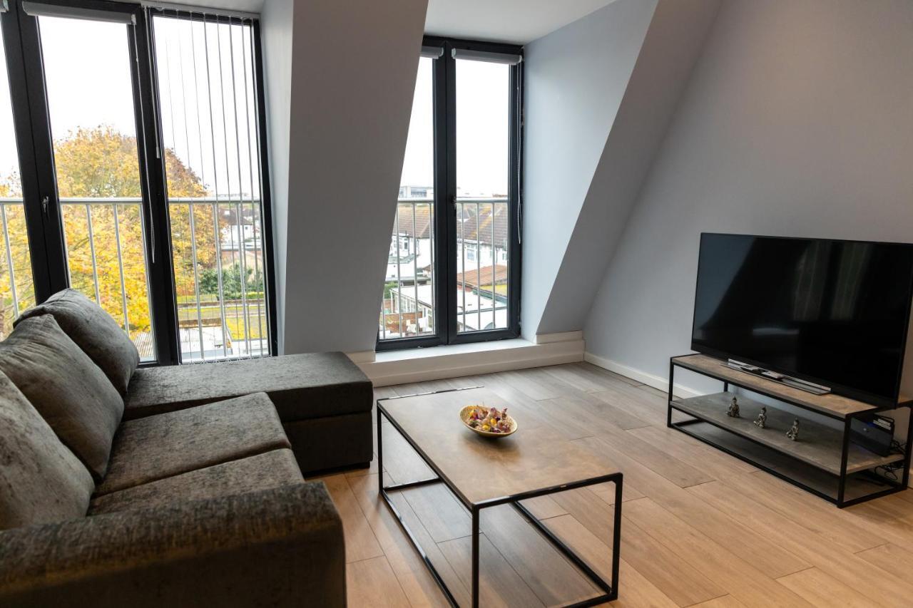 Cosy Flats Near Heathrow, Group Bookings Available With Parking Space Hounslow Zewnętrze zdjęcie